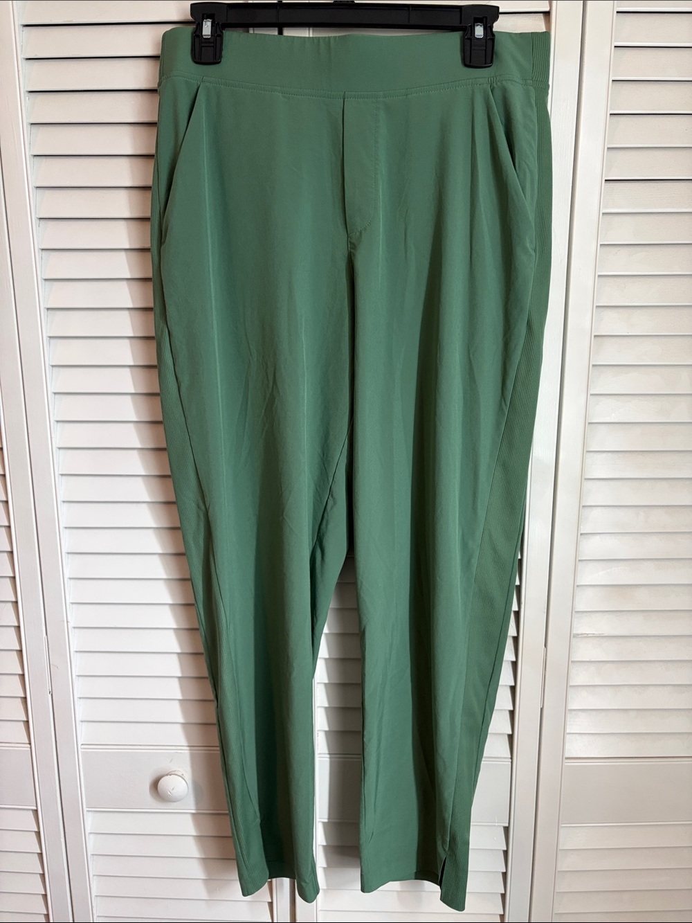 Athleta Size 10 Brooklyn Mid Rise Ankle Pant Green
